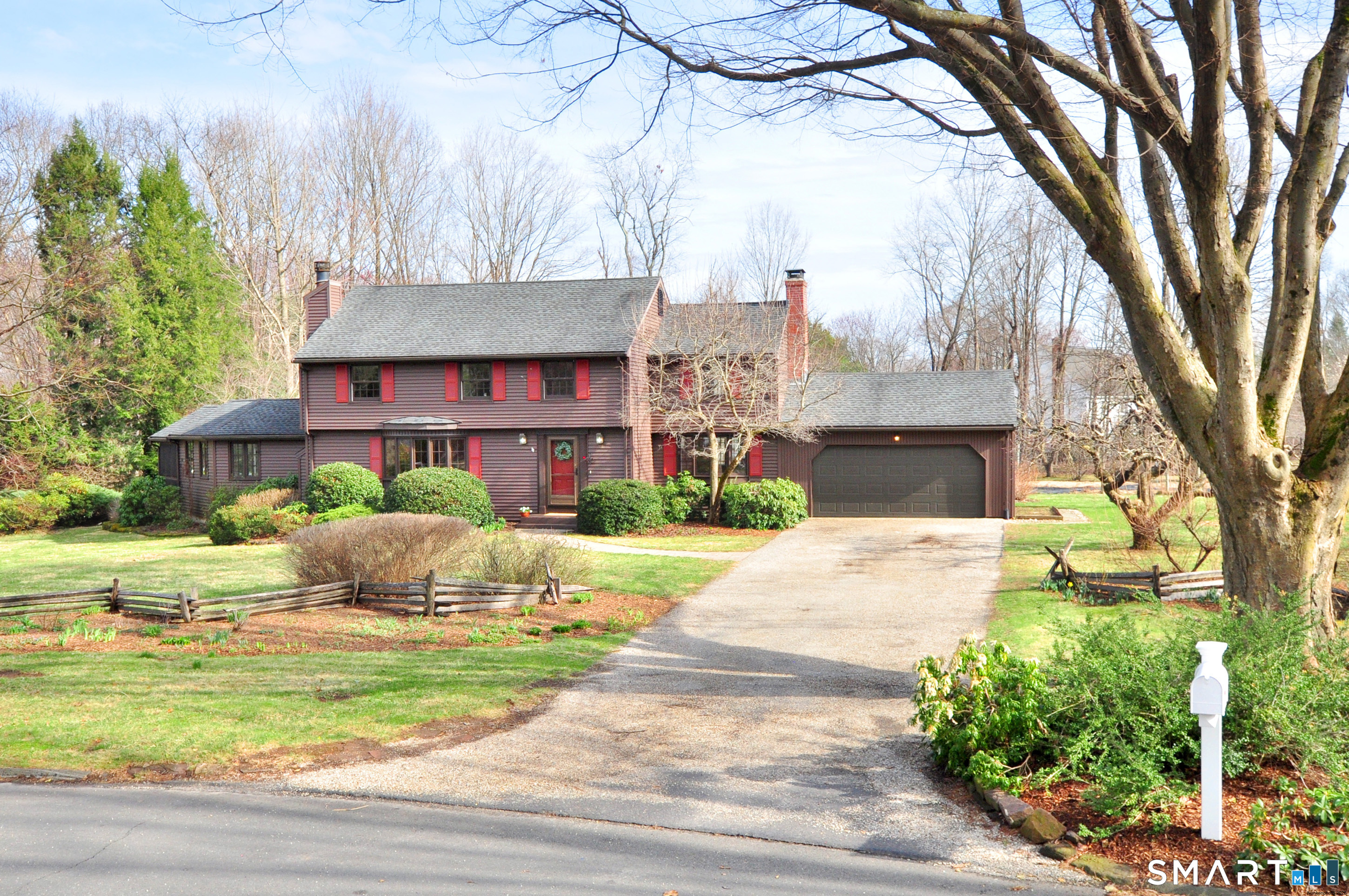 14 North Drive Simsbury CT 06070