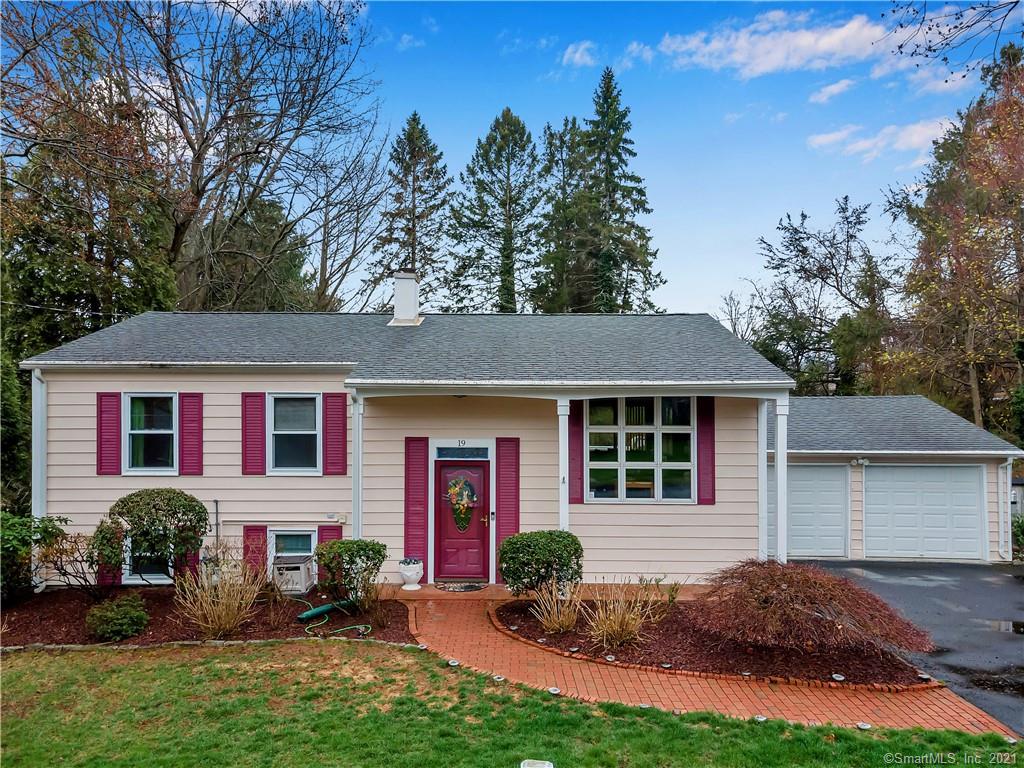 19 Wayne Road Milford CT 06460