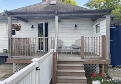 72 Smith Street East Lyme CT 06357