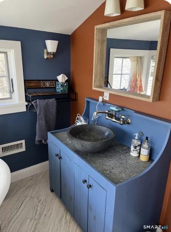 72 Smith Street East Lyme CT 06357