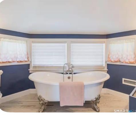 72 Smith Street East Lyme CT 06357
