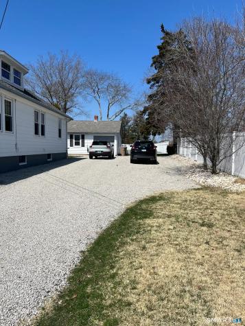 72 Smith Street East Lyme CT 06357