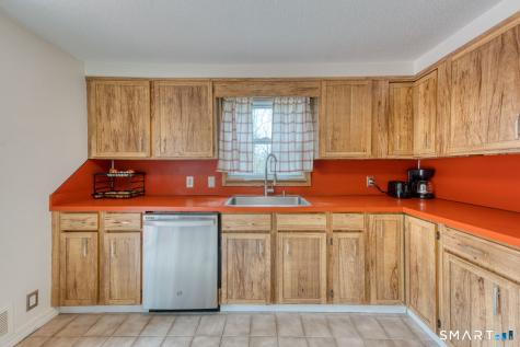 21 Old Meadow Plain Road Simsbury CT 06070