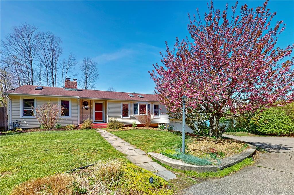 11 Currituck Road Newtown CT 06470