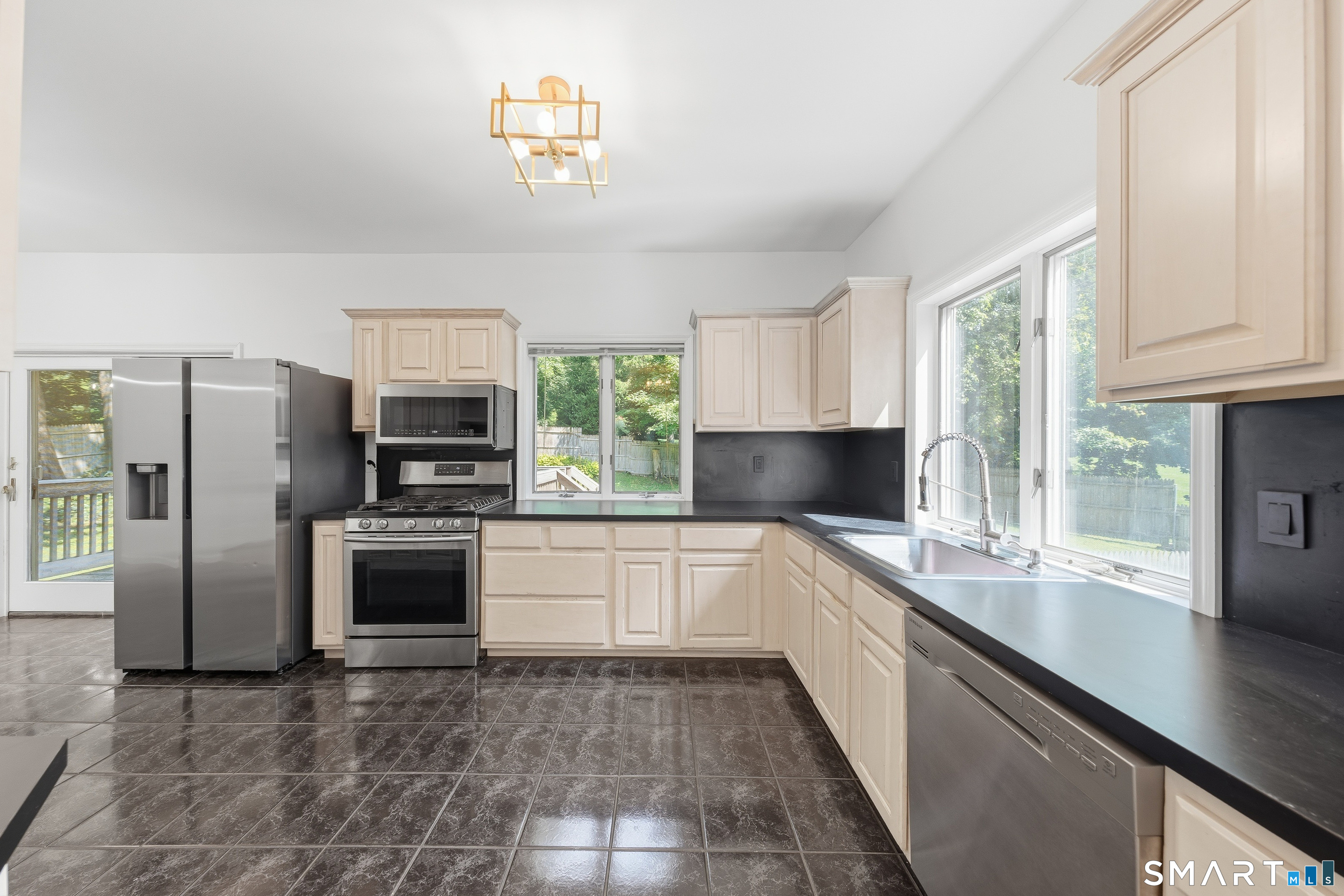 145 Weed Street New Canaan CT 06840