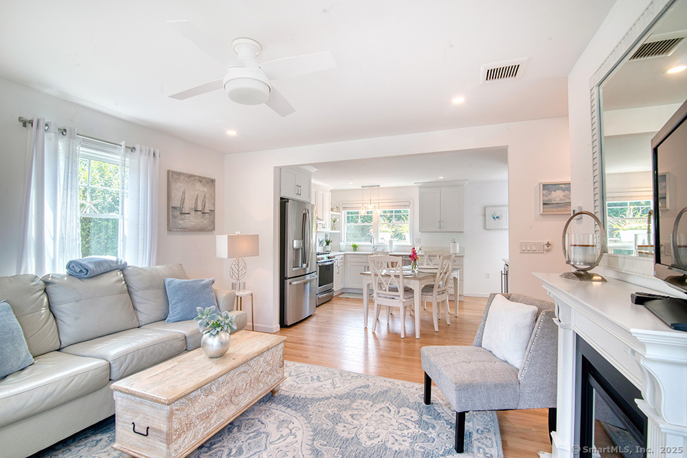 21 Overlook Avenue Groton CT 06355