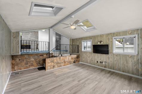 24 Carpenter Street Norwich CT 06360