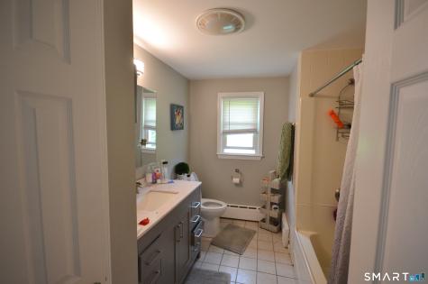 90 Colonese Road Fairfield CT 06825