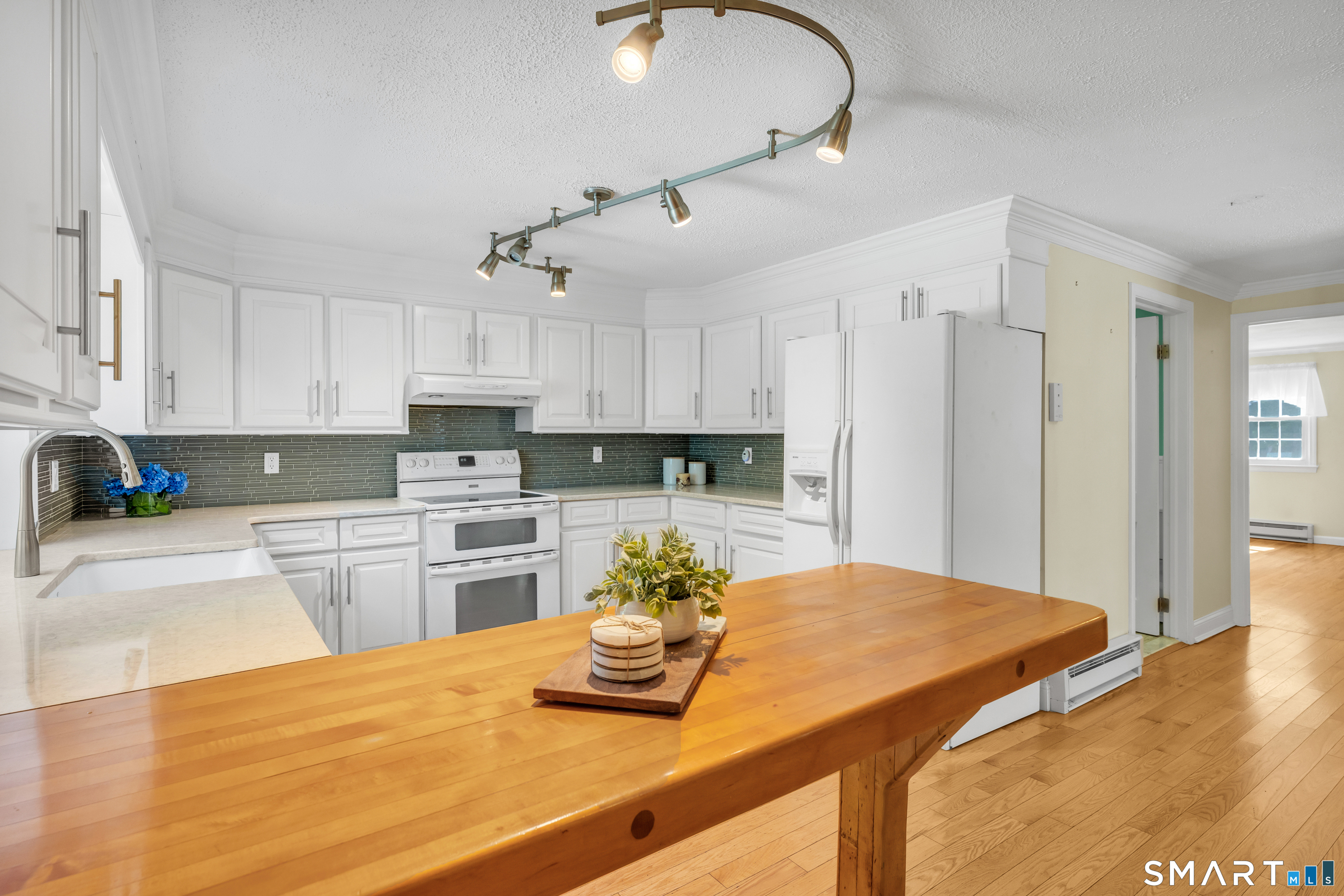 110 Nut Plains Road Guilford CT 06437