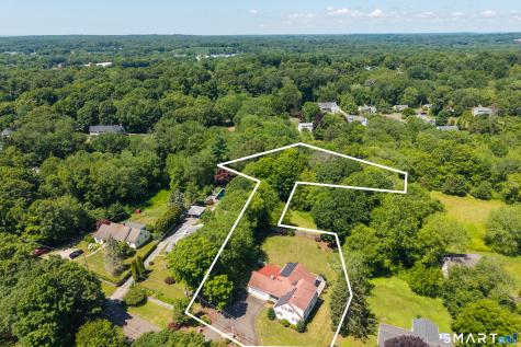 110 Nut Plains Road Guilford CT 06437