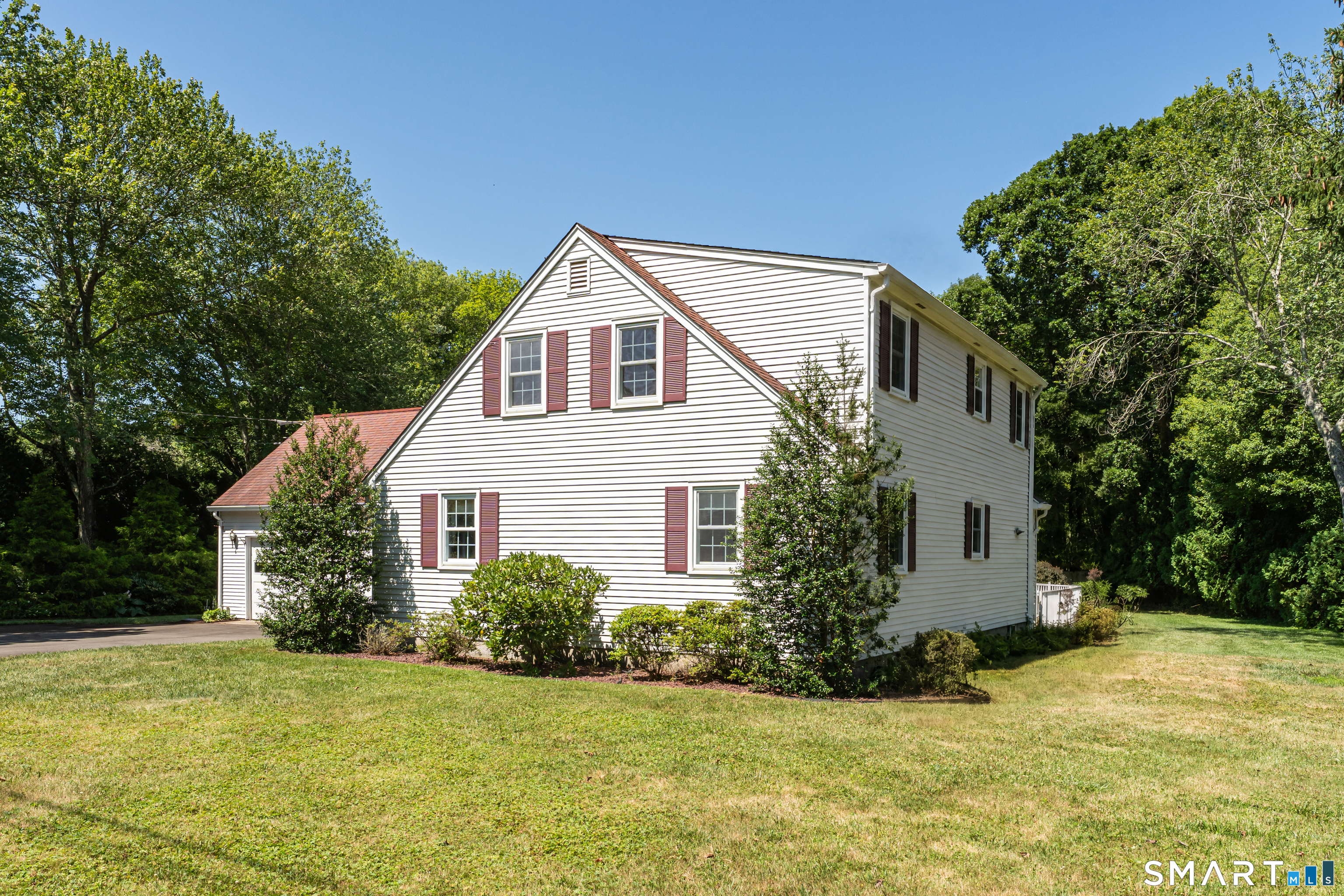 110 Nut Plains Road Guilford CT 06437
