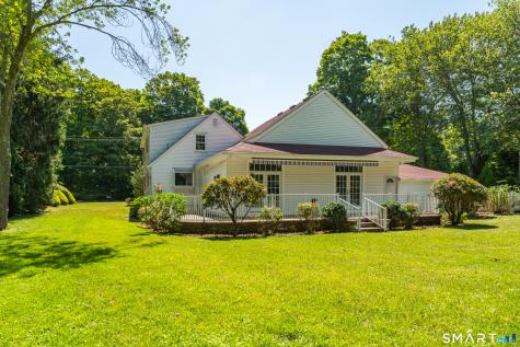 110 Nut Plains Road Guilford CT 06437