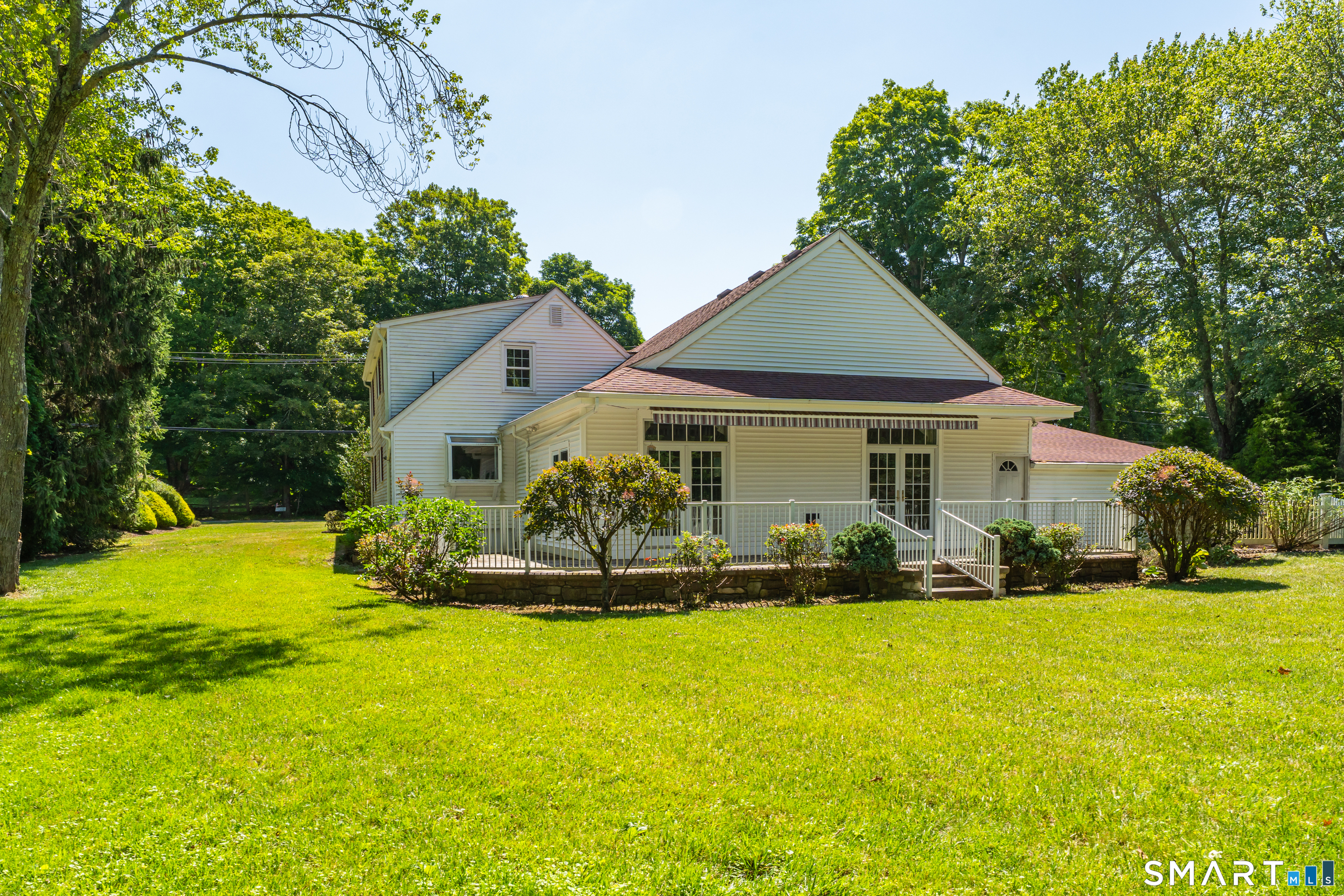 110 Nut Plains Road Guilford CT 06437