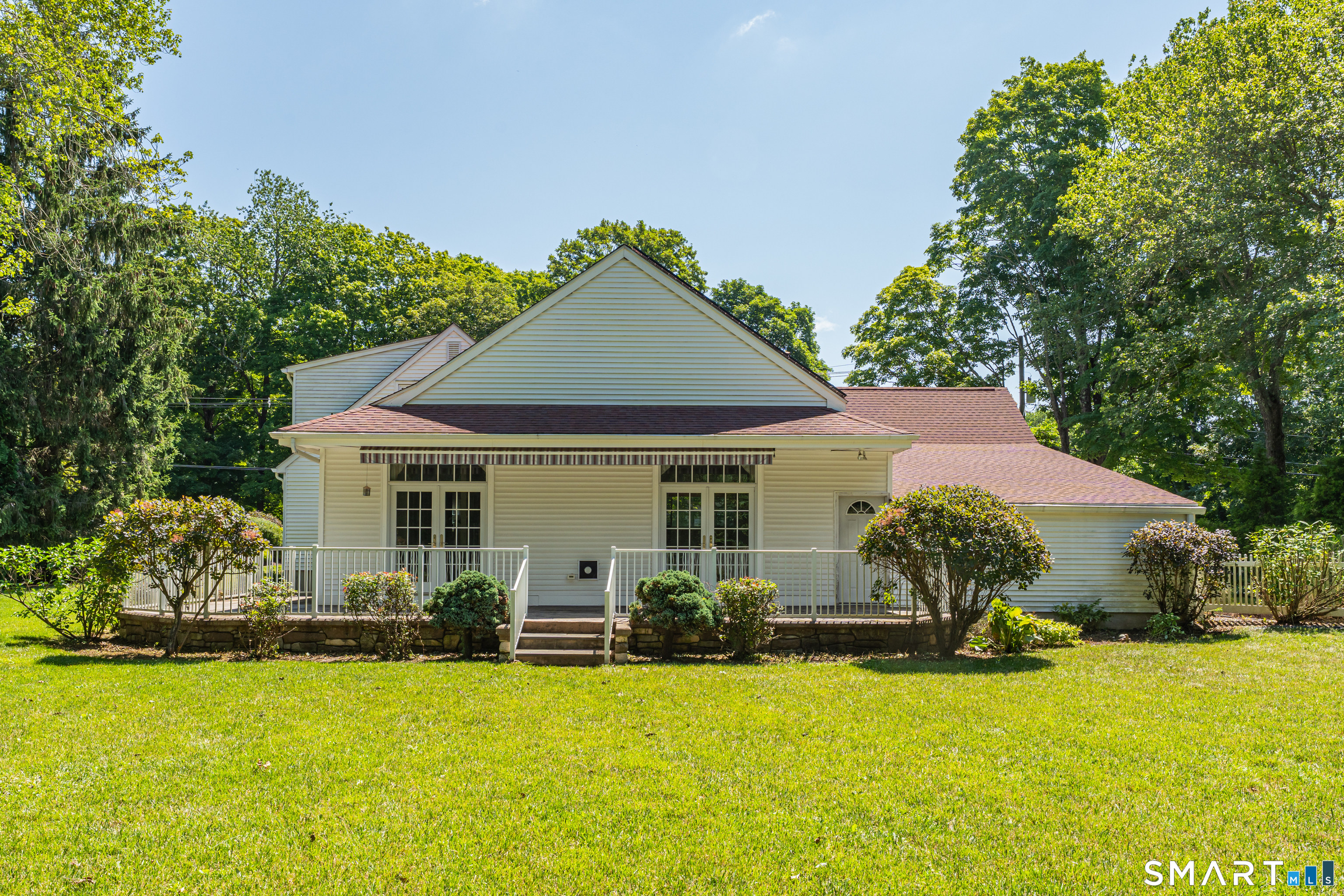 110 Nut Plains Road Guilford CT 06437