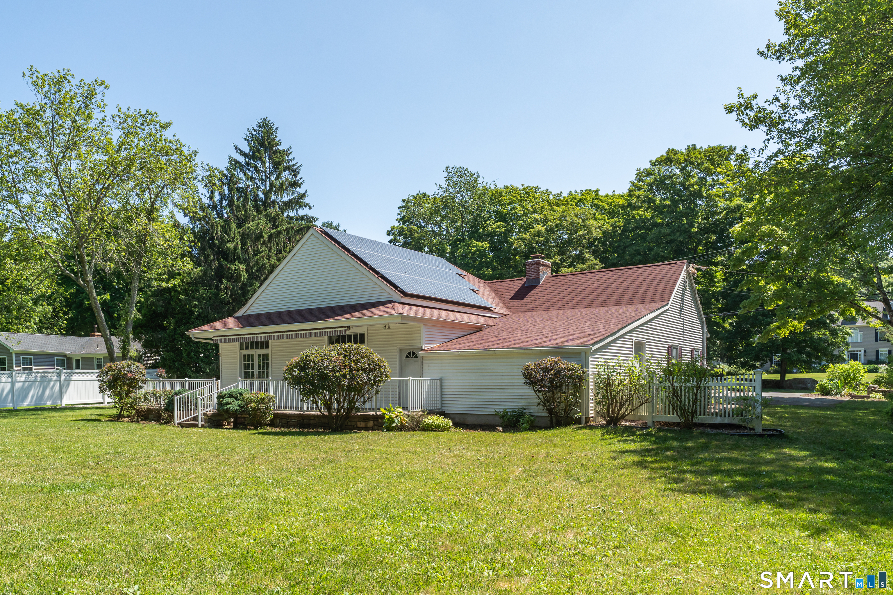 110 Nut Plains Road Guilford CT 06437