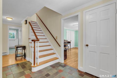110 Nut Plains Road Guilford CT 06437