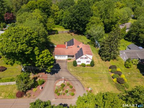 110 Nut Plains Road Guilford CT 06437