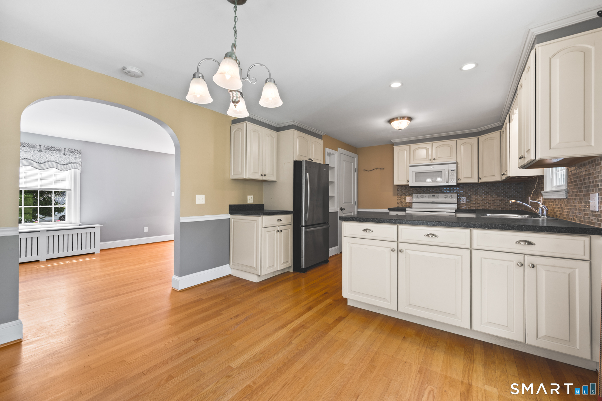 37 Kensington Street Manchester CT 06040