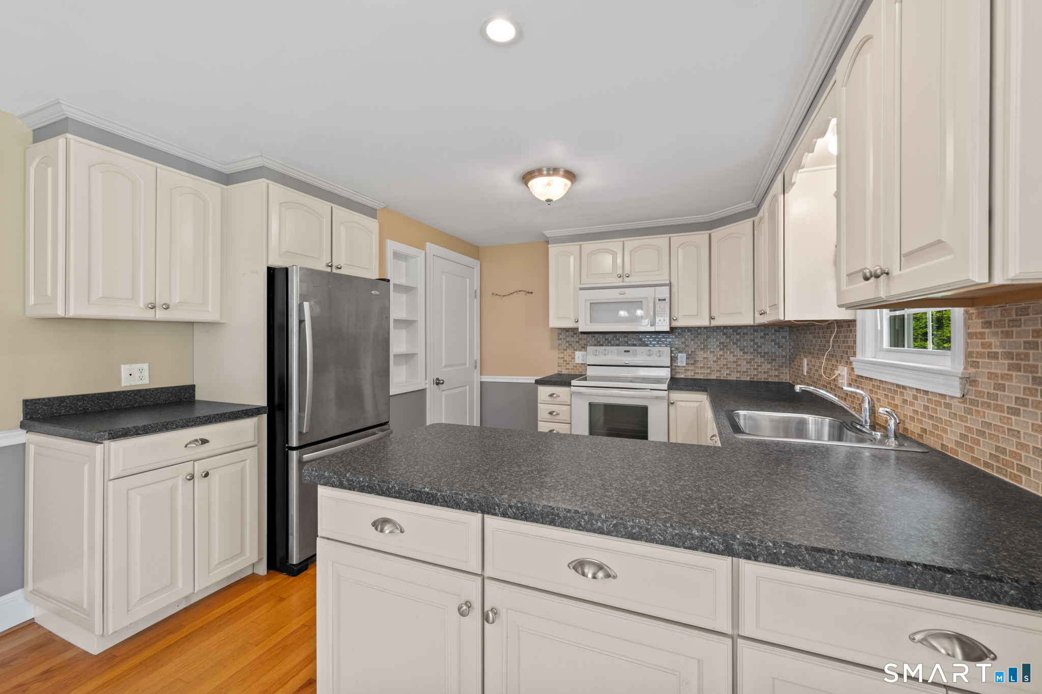 37 Kensington Street Manchester CT 06040