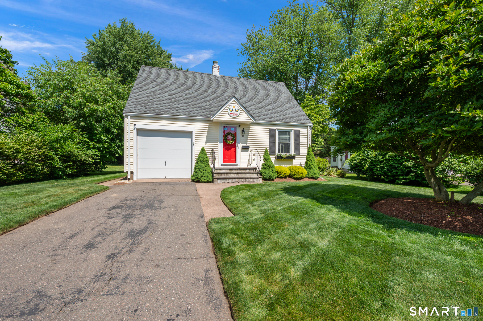 37 Kensington Street Manchester CT 06040