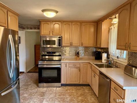 2 Jerz Lane North Branford CT 06471