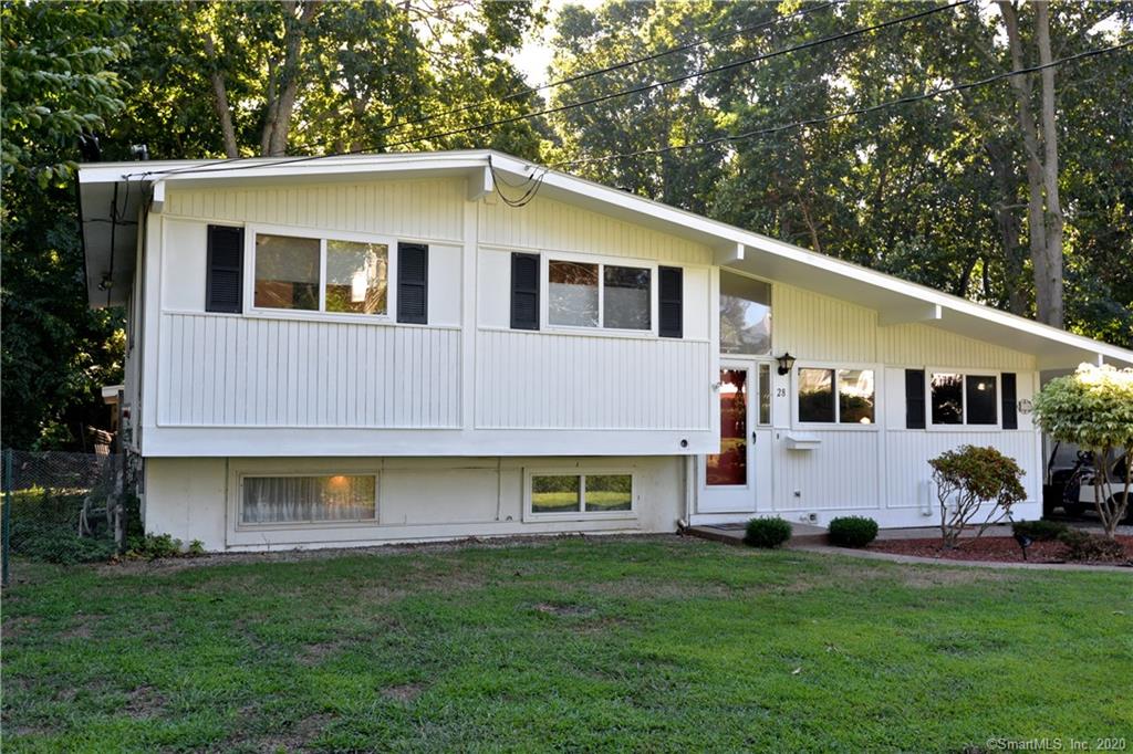 28 Briarwood Drive Old Saybrook CT 06475