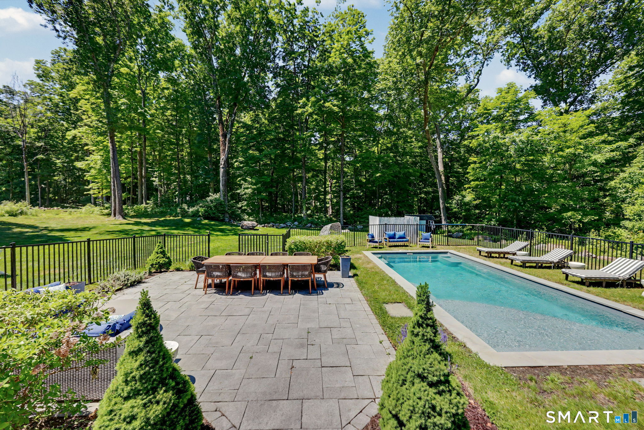 116 Mile Common Easton CT 06612
