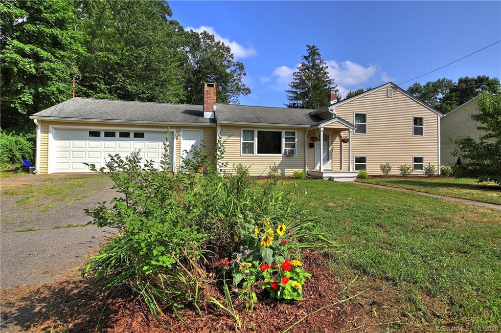 82 Sande Avenue Waterbury CT 06706