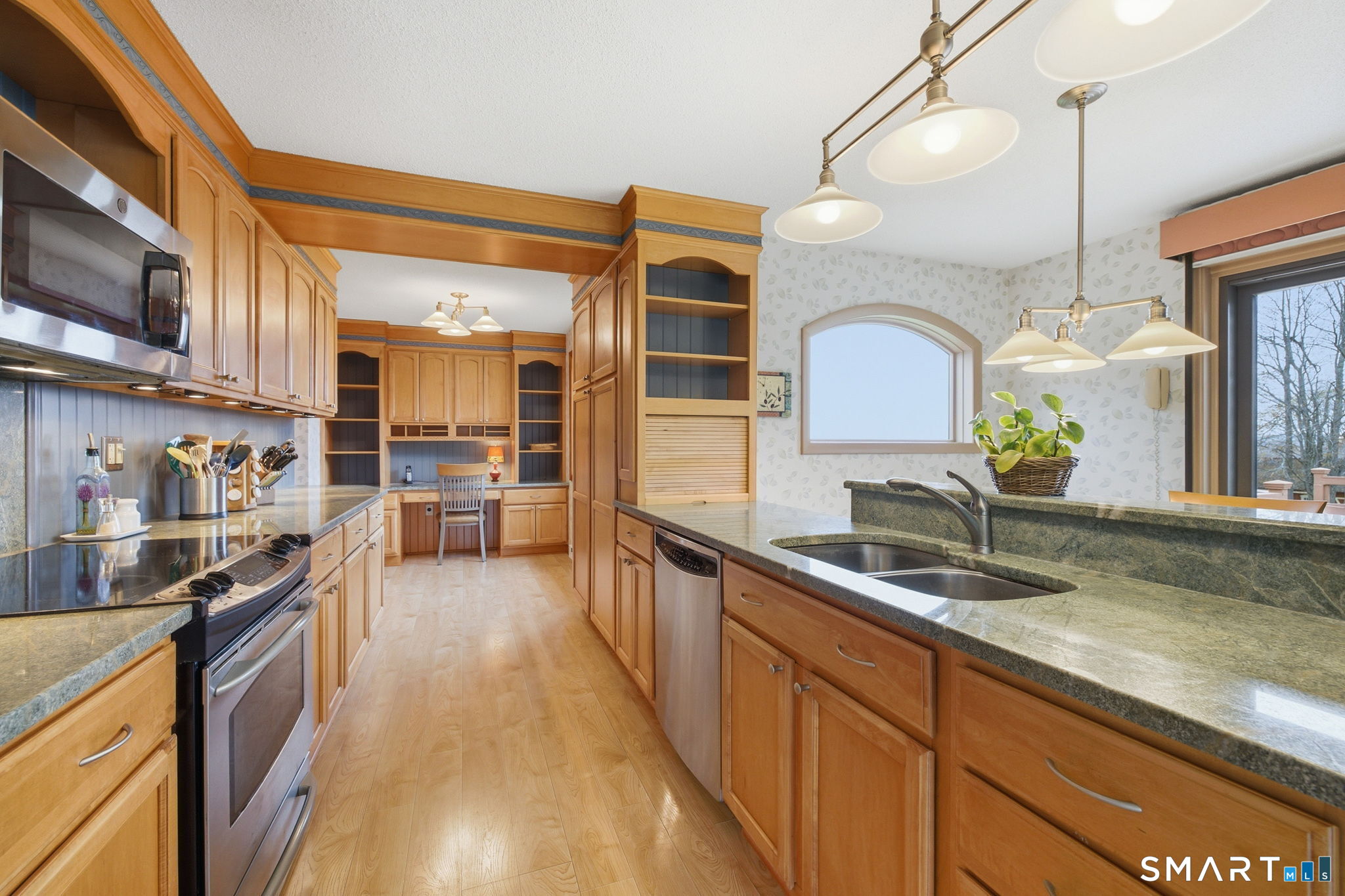 80-R Day Street Granby CT 06035