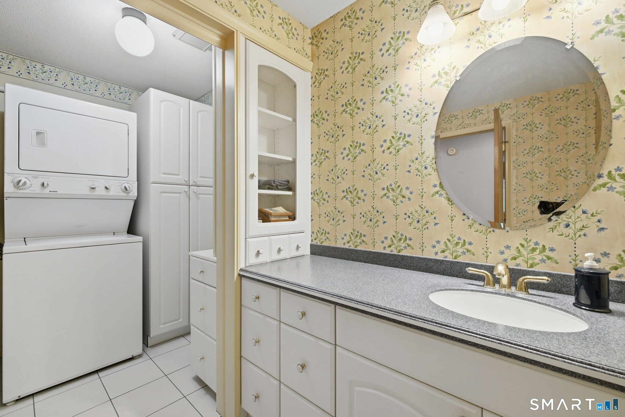 80-R Day Street Granby CT 06035