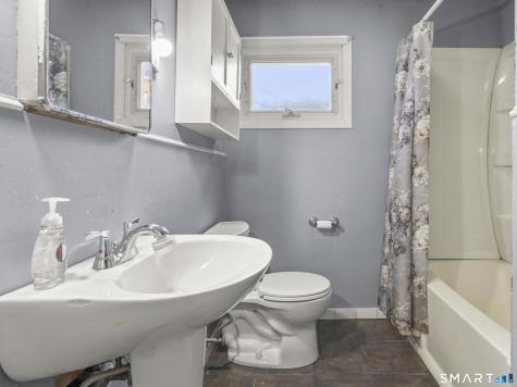 322 Pearl Lake Road Waterbury CT 06706