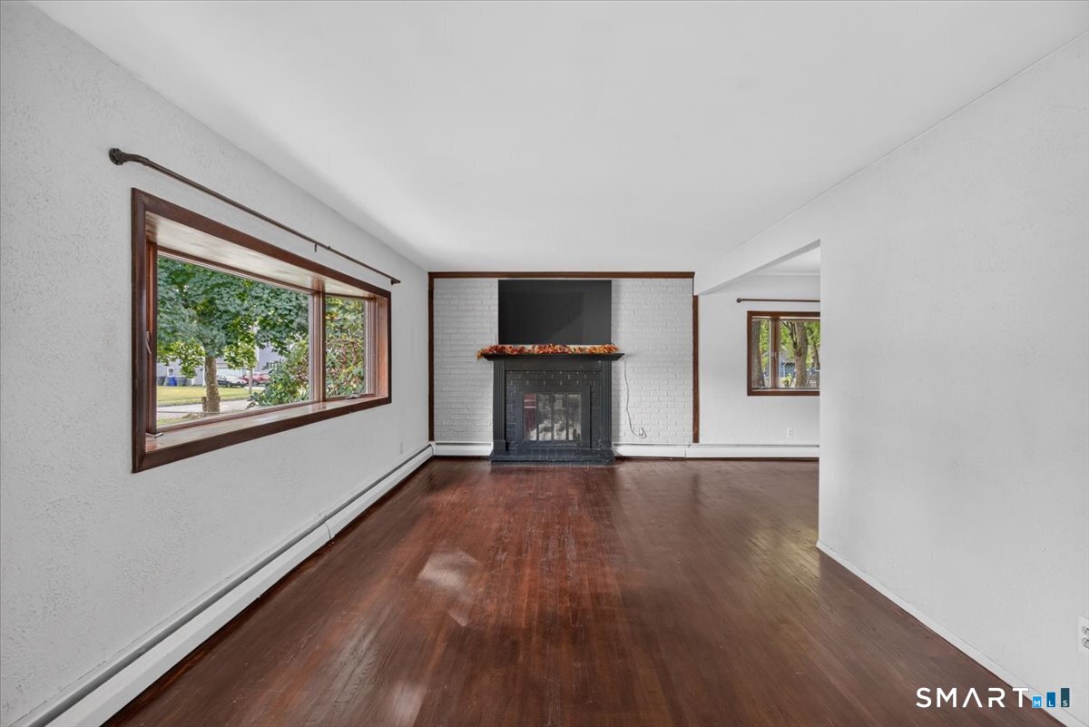71 Brewster Road Enfield CT 06082