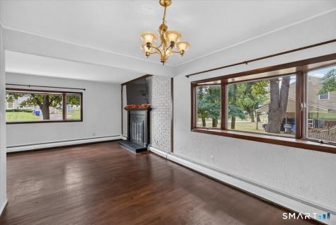 71 Brewster Road Enfield CT 06082