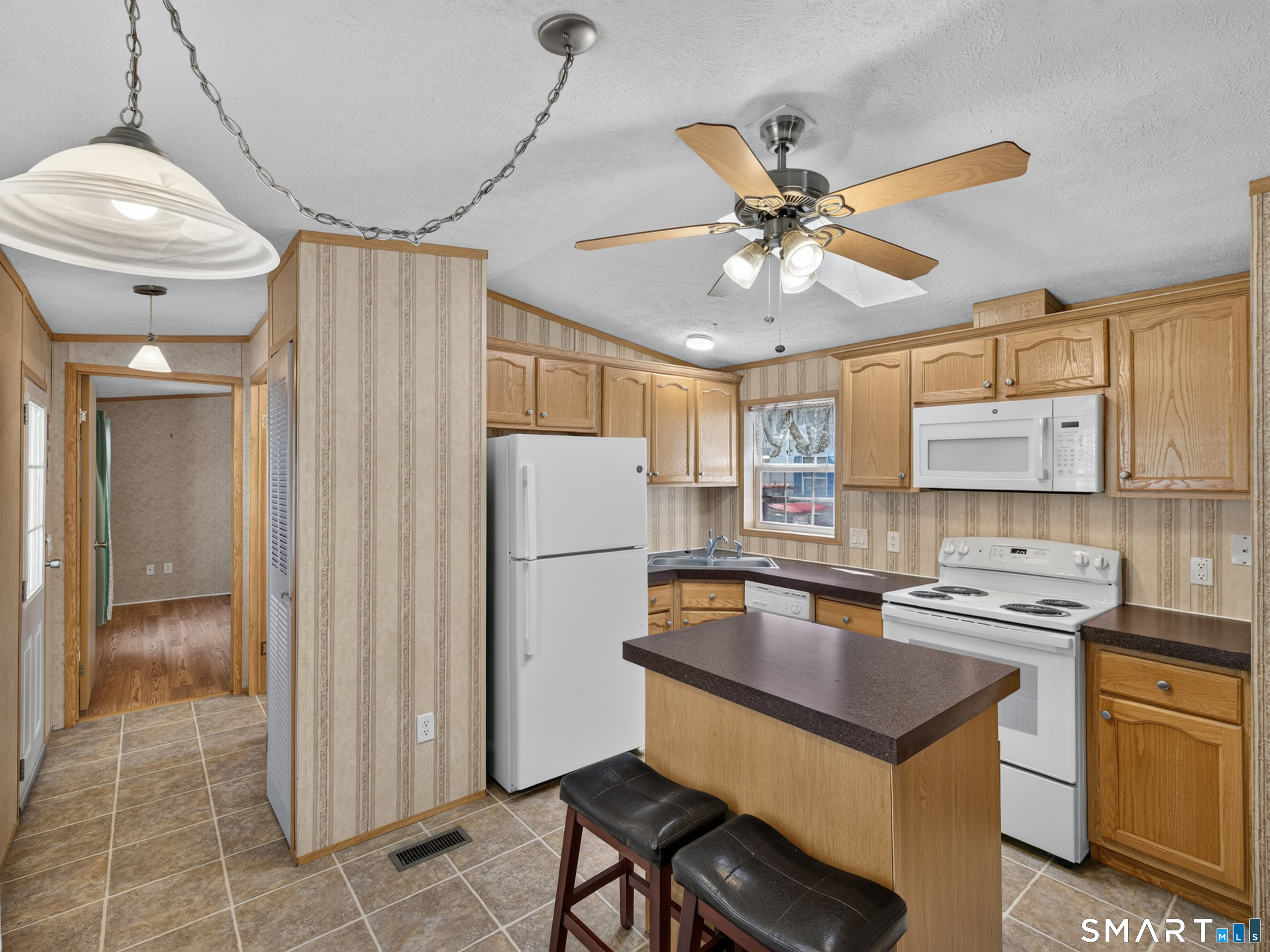 1290 North Road Groton CT 06340