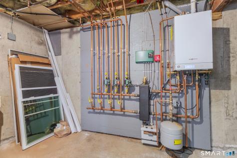 22 Ebony Lane Essex CT 06442