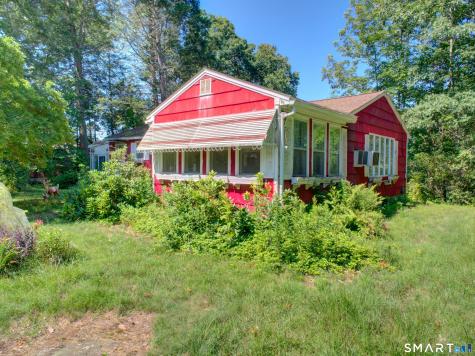 16 Breaults Lane Thompson CT 06277