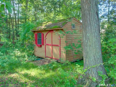 16 Breaults Lane Thompson CT 06277