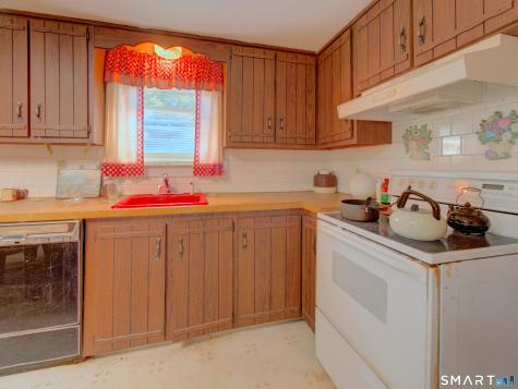 16 Breaults Lane Thompson CT 06277