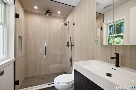 31 Meadow Wood Drive Greenwich CT 06830