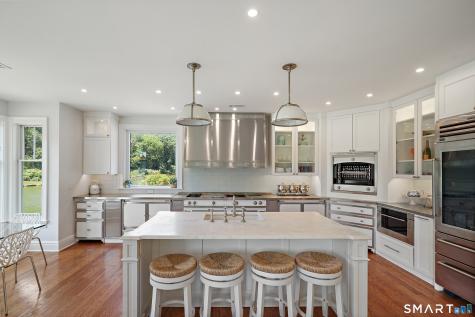 31 Meadow Wood Drive Greenwich CT 06830