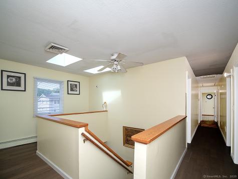 1681 Litchfield Turnpike Woodbridge CT 06525