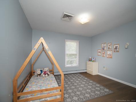1681 Litchfield Turnpike Woodbridge CT 06525
