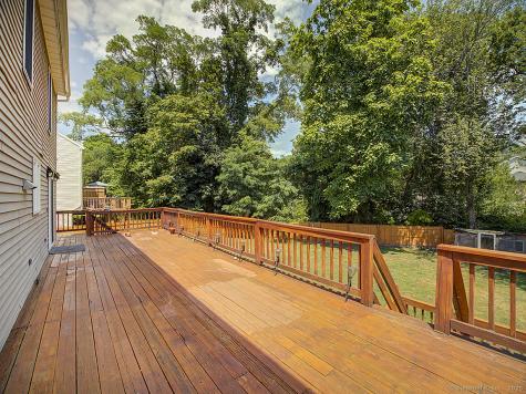 1681 Litchfield Turnpike Woodbridge CT 06525