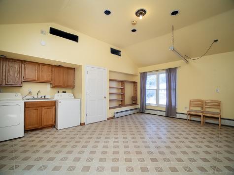 1681 Litchfield Turnpike Woodbridge CT 06525