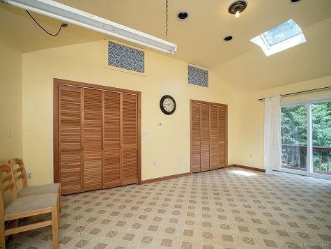 1681 Litchfield Turnpike Woodbridge CT 06525