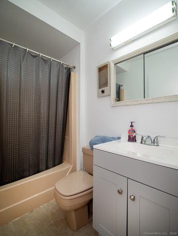 1681 Litchfield Turnpike Woodbridge CT 06525