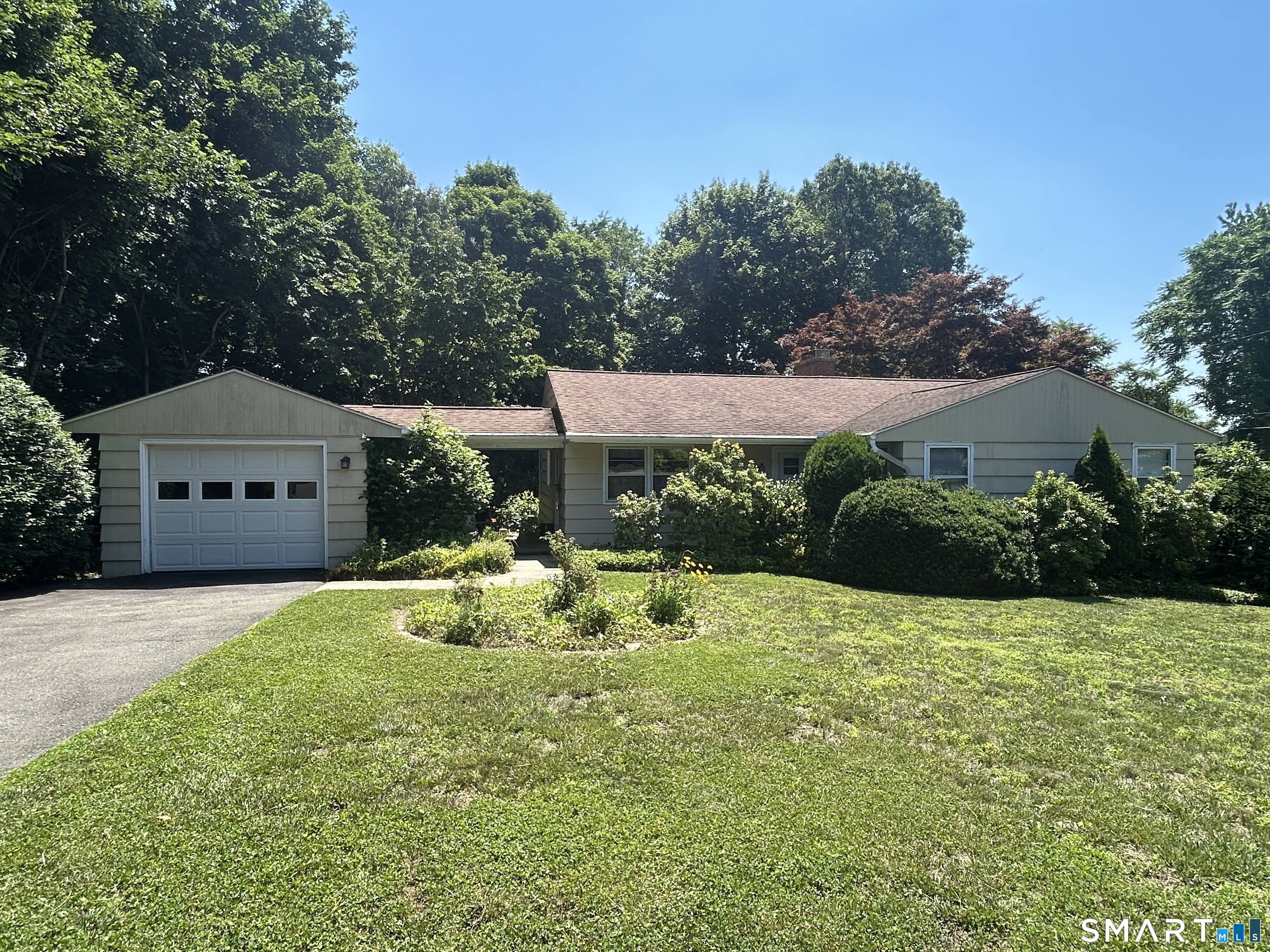 28 Clearview Circle Naugatuck CT 06770