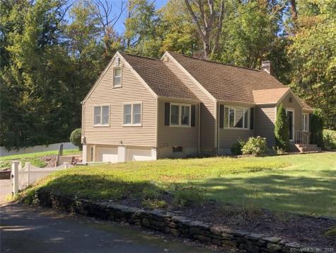267 Burnham Road Avon CT 06001