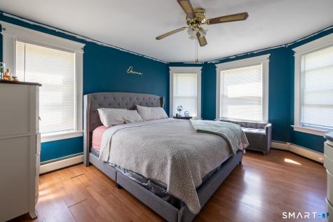 33 Maplewood Street Waterbury CT 06708