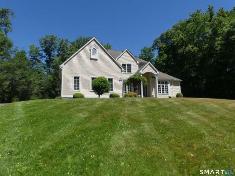 17-D Butterfield Road Newtown CT 06470